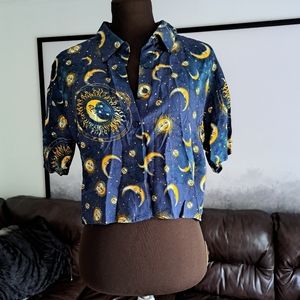 🌟3 for 25! Celestial print button up size small